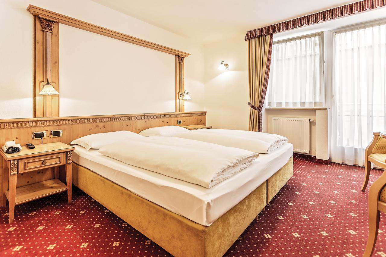 Hotel Maria Ortisei Exterior photo